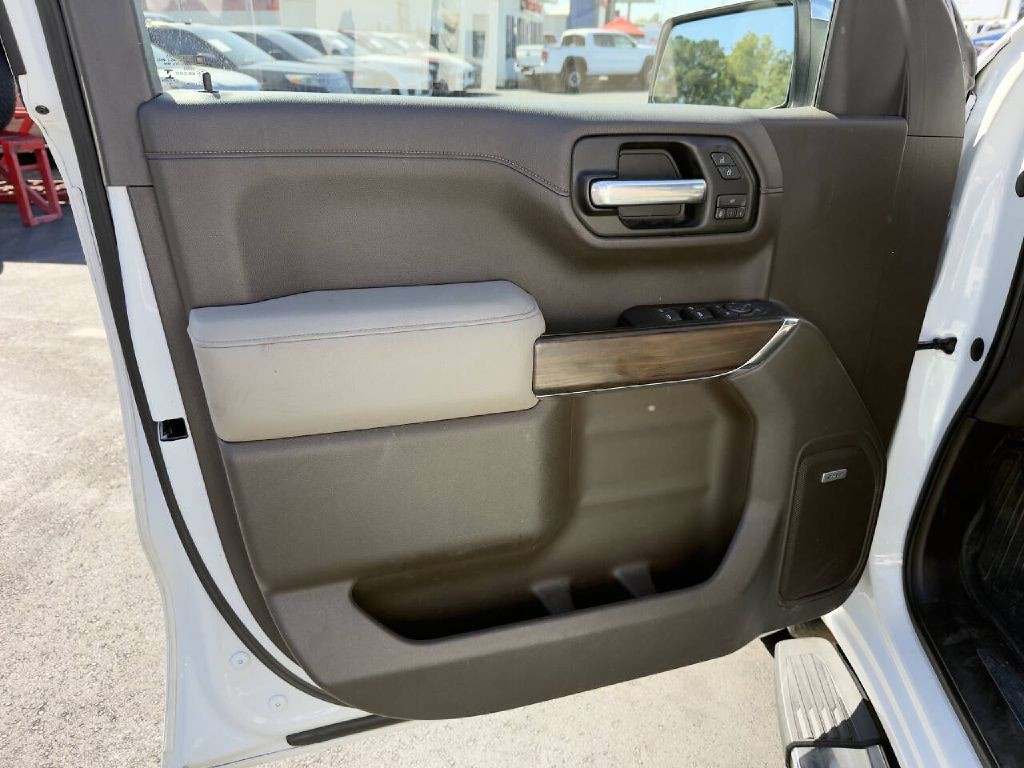 2019 GMC Sierra Image 18