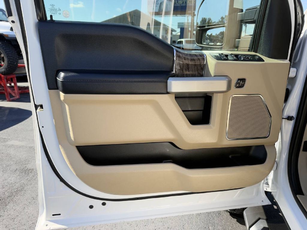 2017 Ford F-250 Image 17