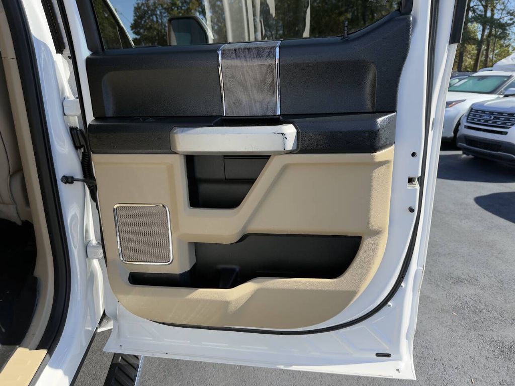 2017 Ford F-250 Image 21