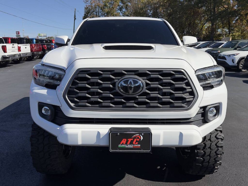 2021 Toyota Tacoma Image 2