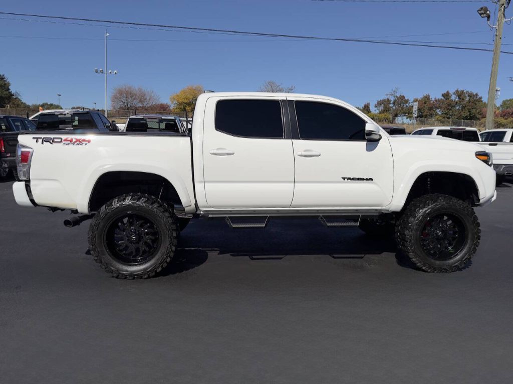 2021 Toyota Tacoma Image 5