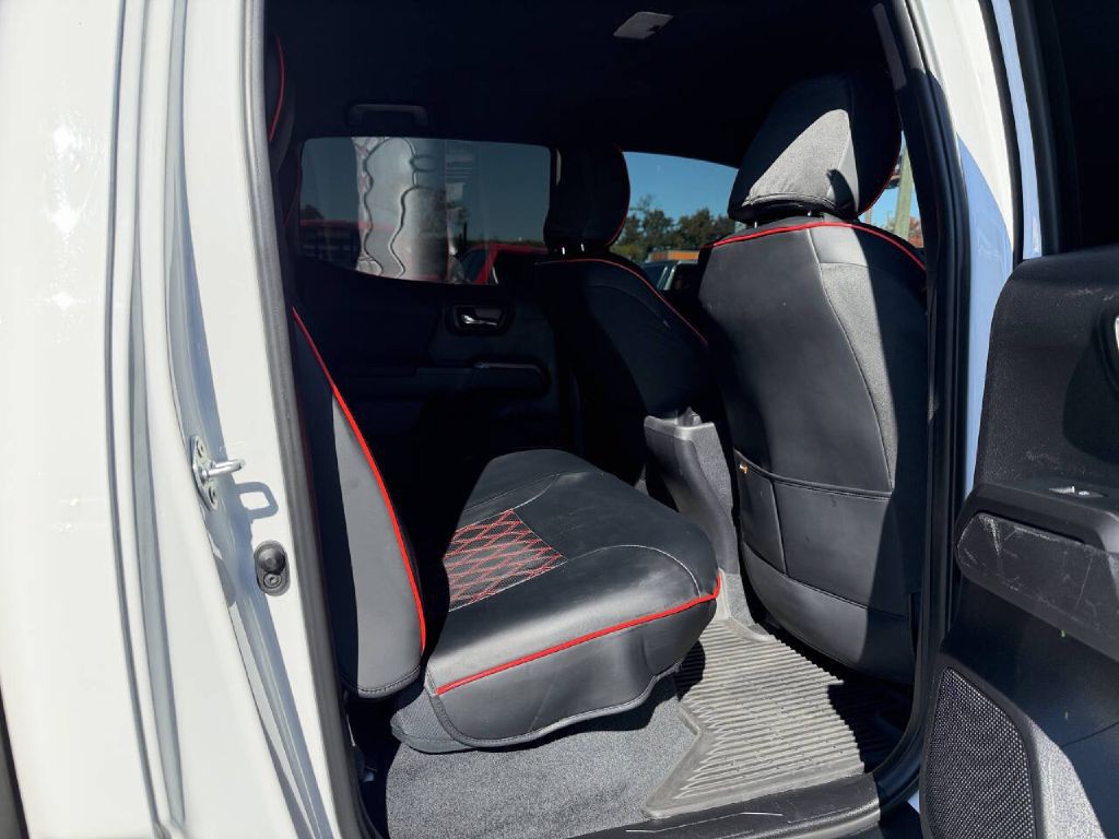 2021 Toyota Tacoma Image 12