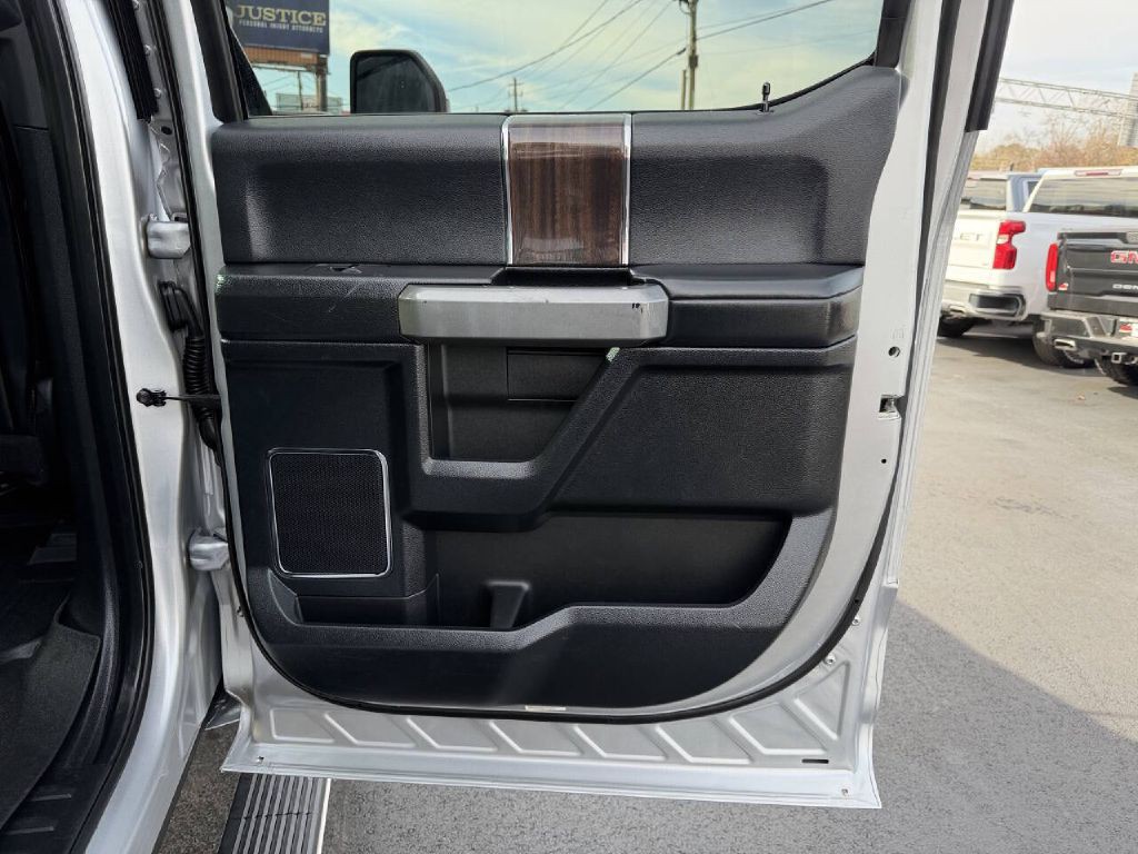 2017 Ford F-350 Image 20