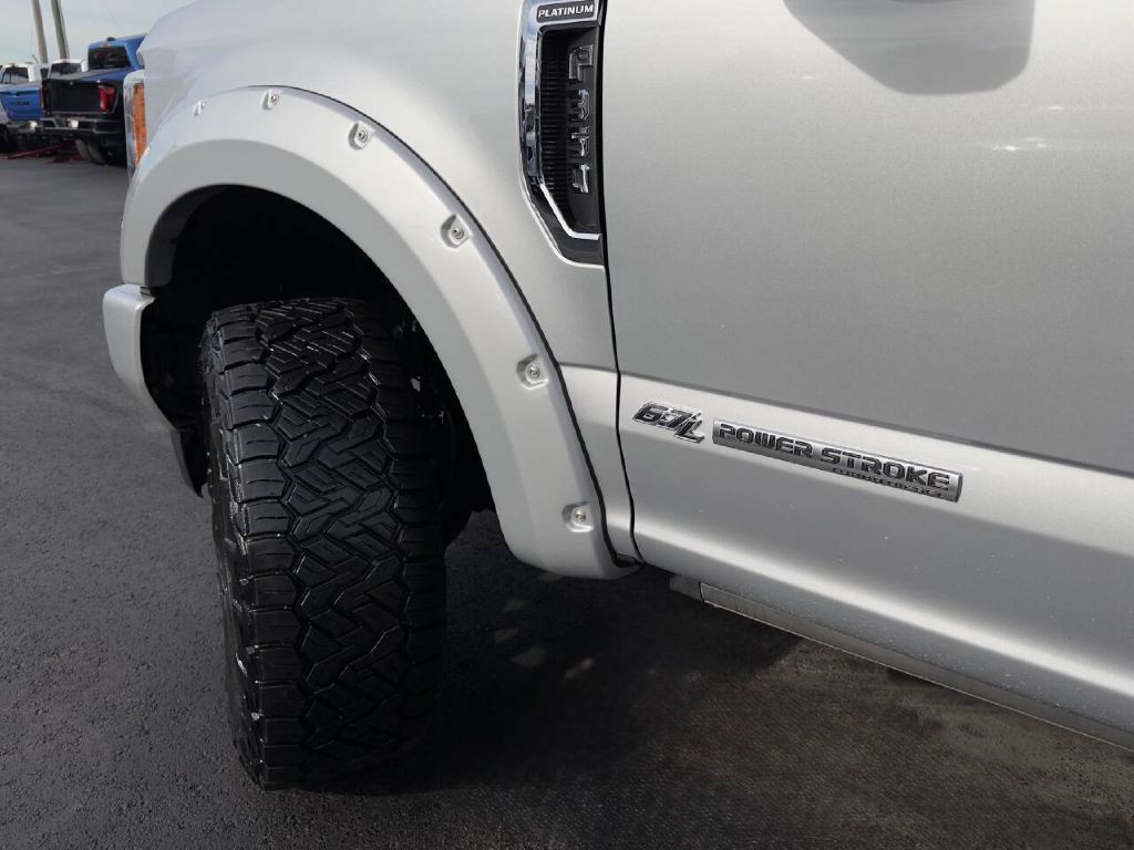 2017 Ford F-350 Image 22