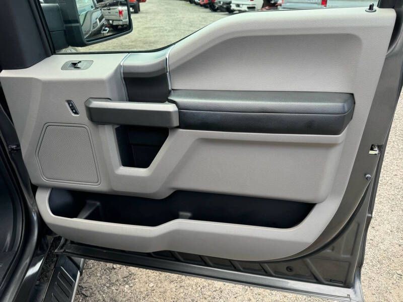 2015 Ford F-150 Image 16