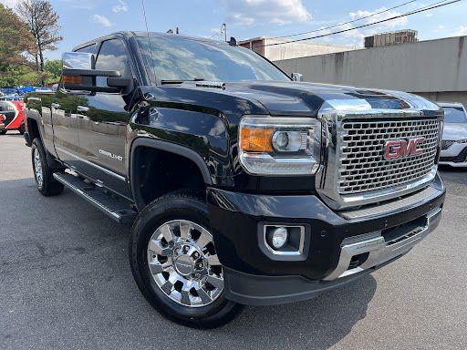 2016 GMC Sierra Image 2