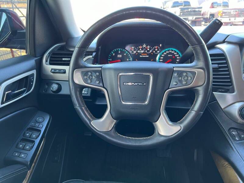 2017 GMC Yukon Image 11