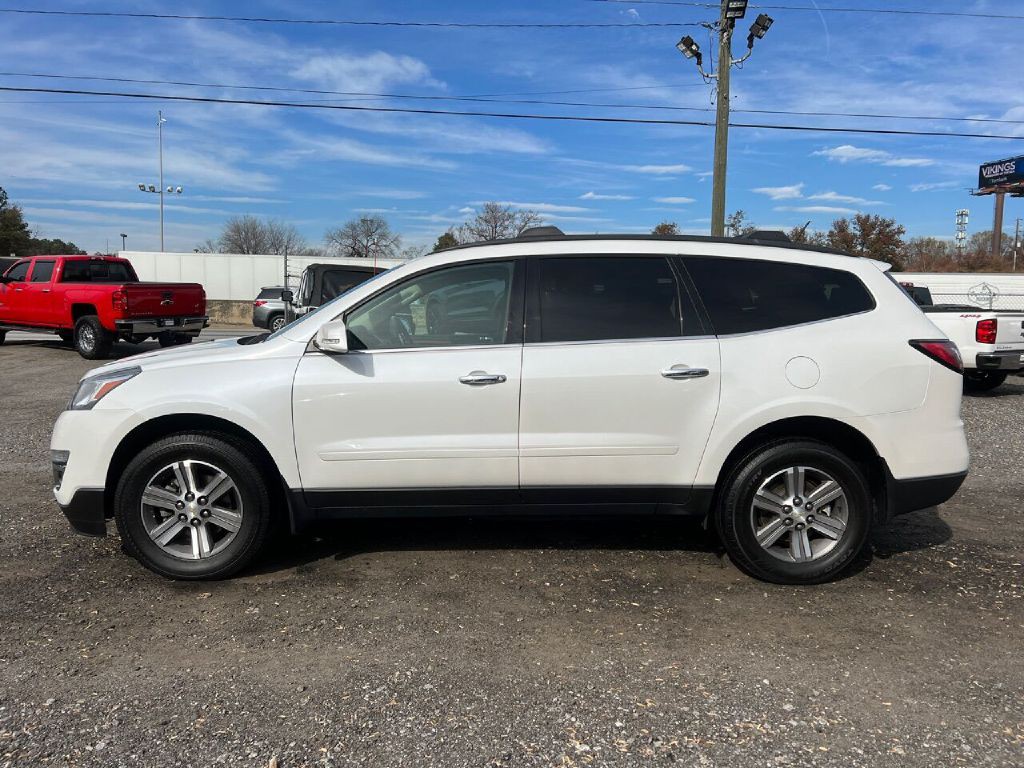 2017 Chevrolet Traverse Image 5
