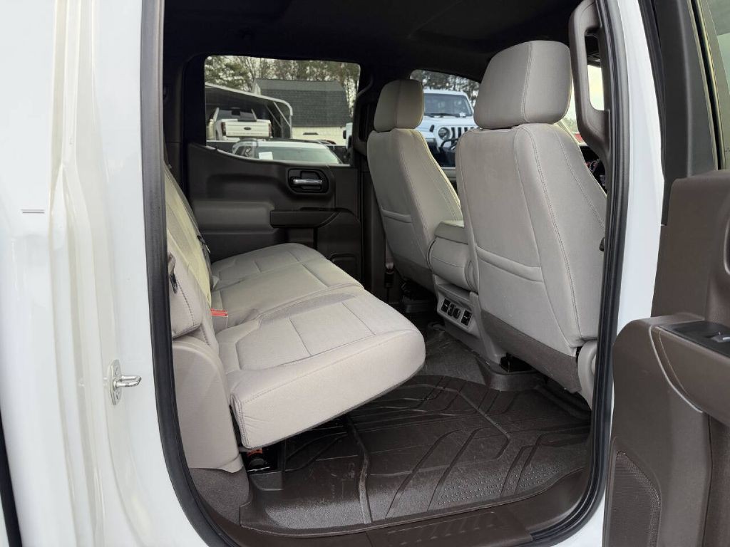 2019 Chevrolet Silverado 1500 Image 13