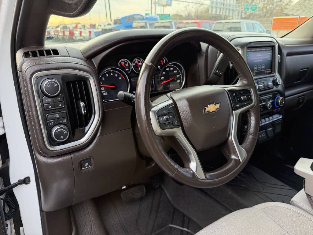 2019 Chevrolet Silverado 1500 Image 17