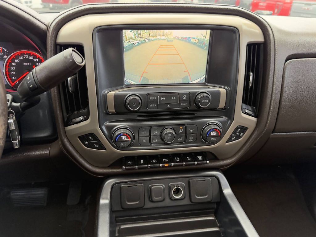 2015 GMC Sierra Image 16