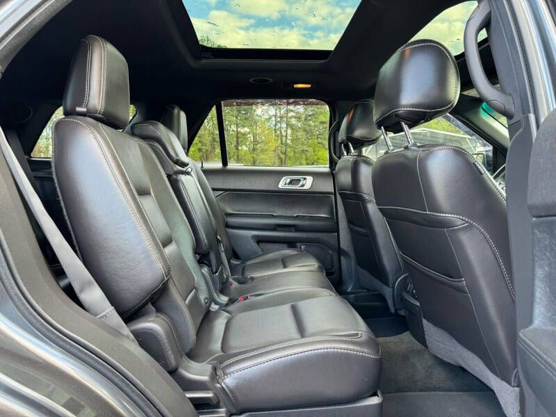 2015 Ford Explorer Image 13