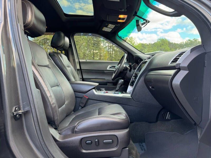 2015 Ford Explorer Image 14