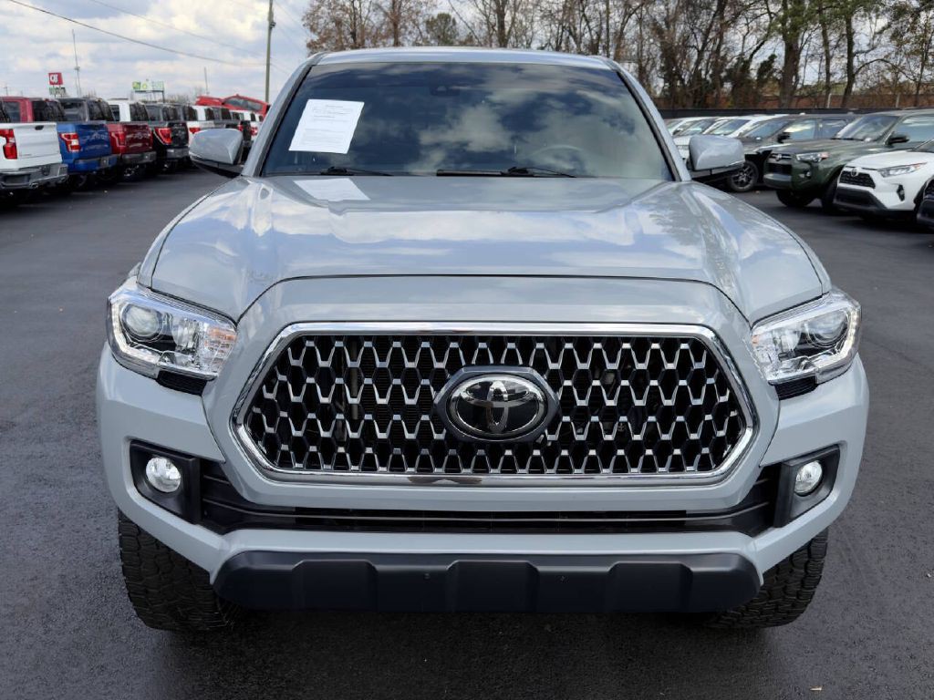 2019 Toyota Tacoma Image 2