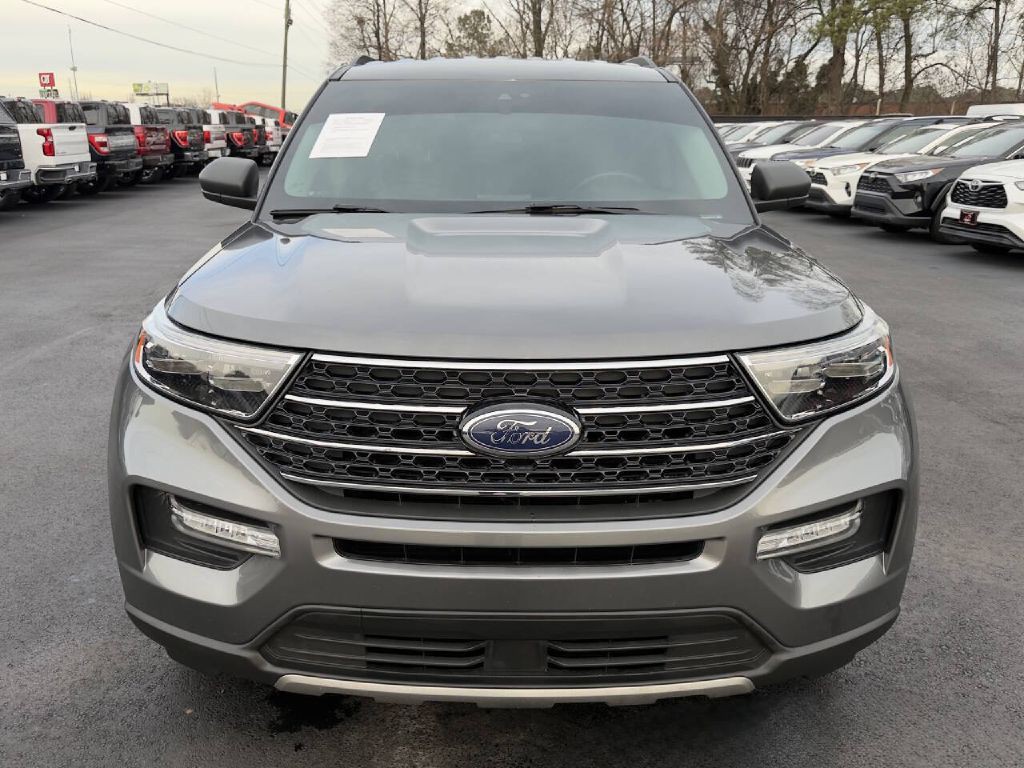 2021 Ford Explorer Image 3