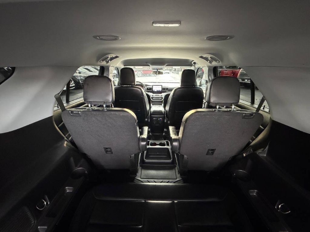 2021 Ford Explorer Image 14