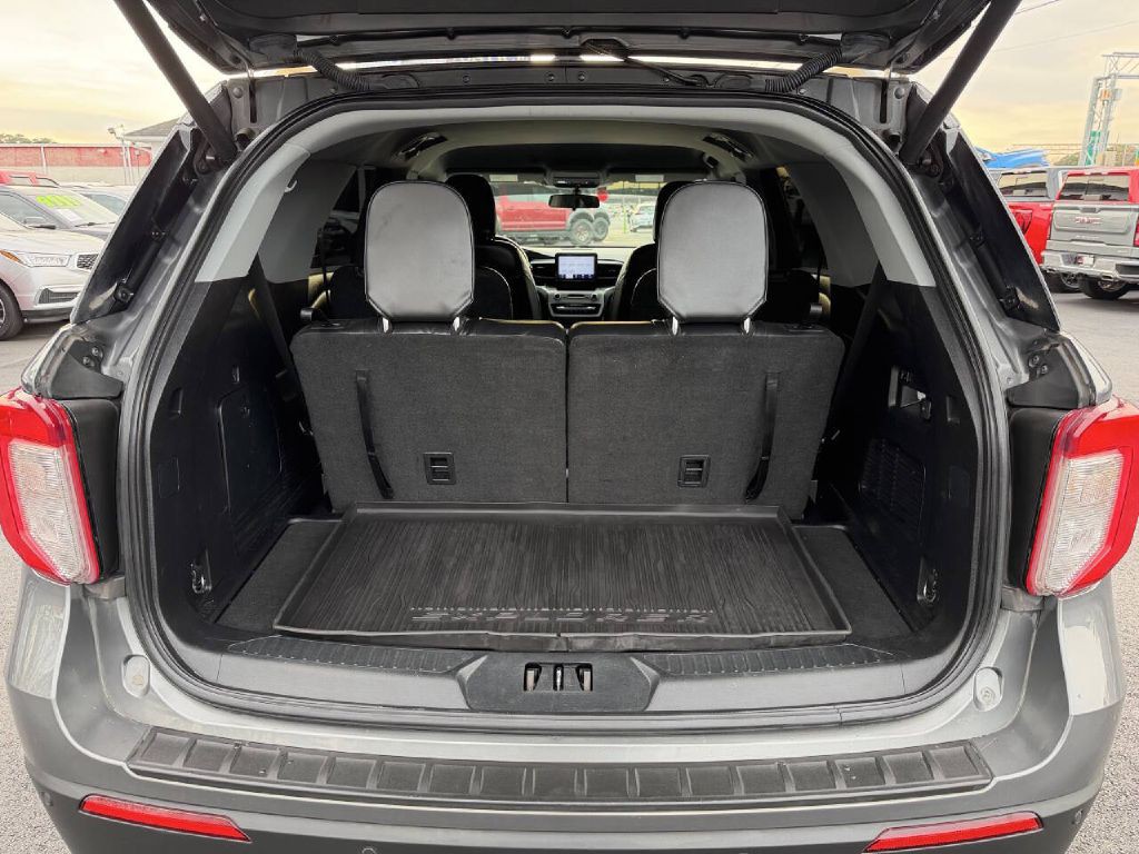 2021 Ford Explorer Image 15