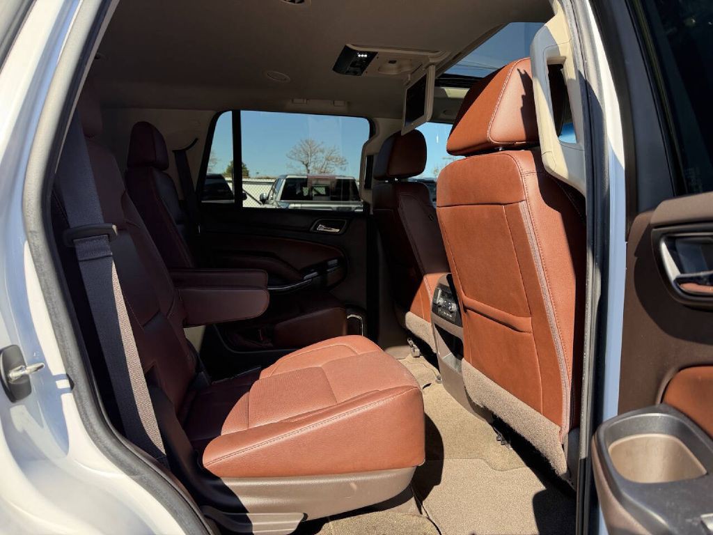 2017 Chevrolet Tahoe Image 12