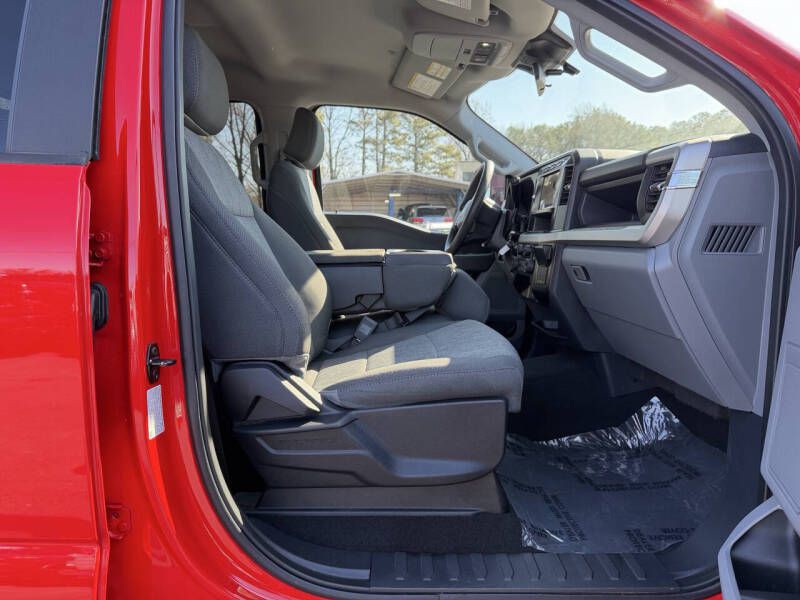 2023 Ford F-250 Image 11