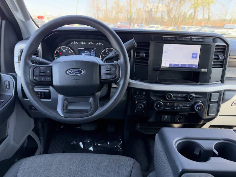 2023 Ford F-250 Image 14