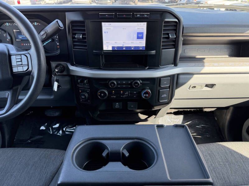 2023 Ford F-250 Image 16