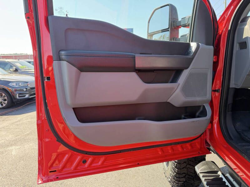 2023 Ford F-250 Image 18