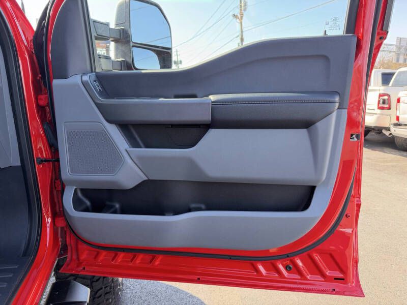 2023 Ford F-250 Image 19