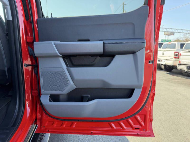 2023 Ford F-250 Image 21