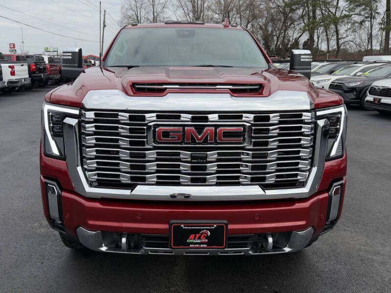 2024 GMC Sierra Image 3