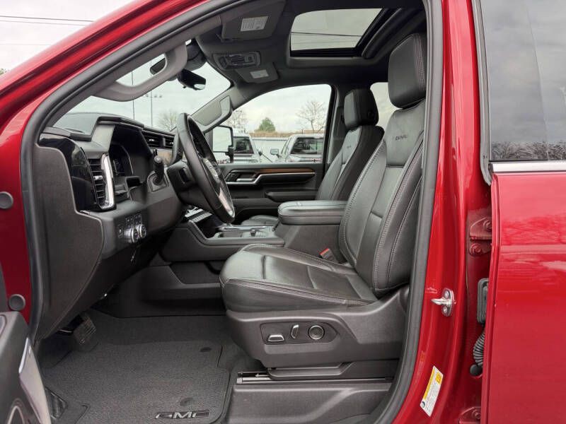 2024 GMC Sierra Image 11