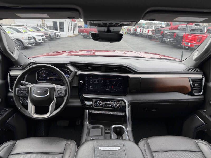 2024 GMC Sierra Image 15