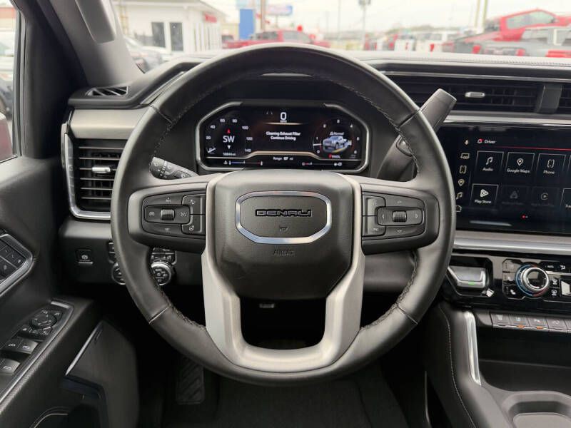 2024 GMC Sierra Image 17