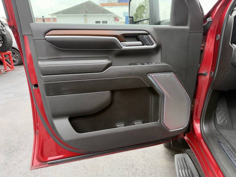 2024 GMC Sierra Image 23