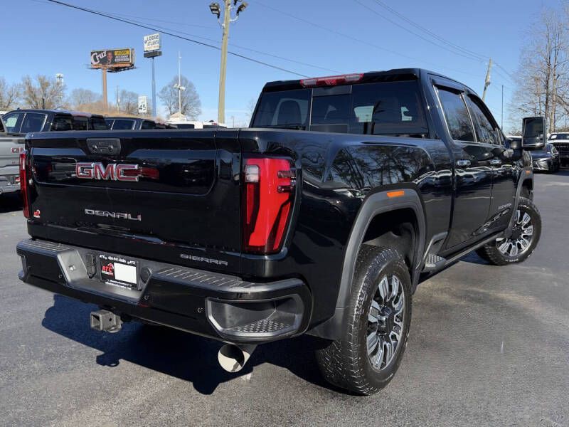 2025 GMC Sierra Image 9