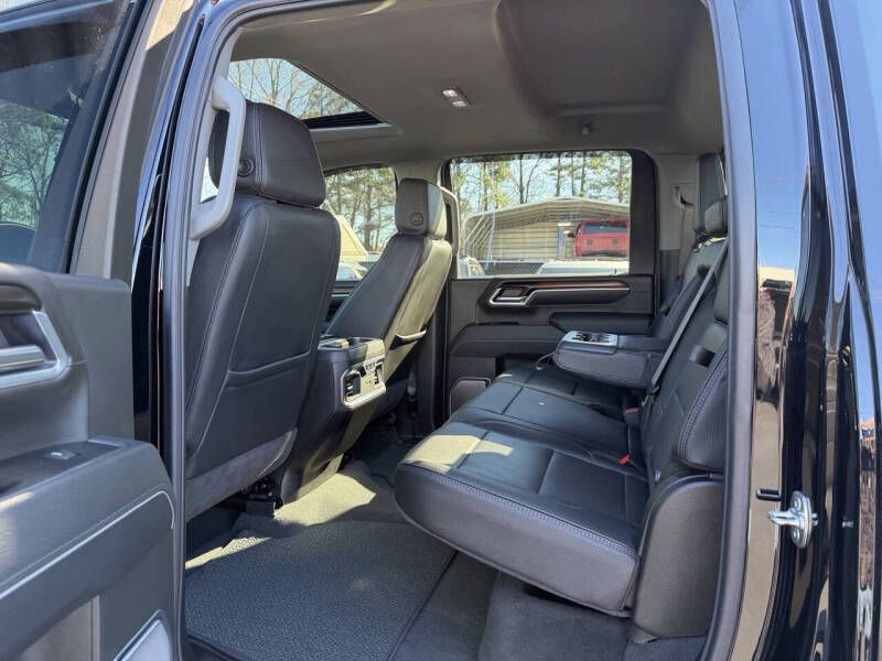 2025 GMC Sierra Image 11