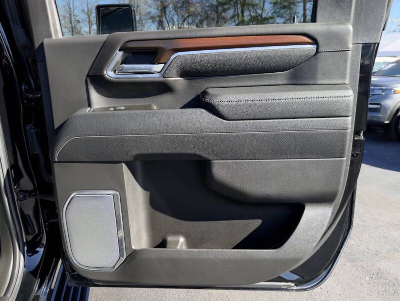 2025 GMC Sierra Image 24