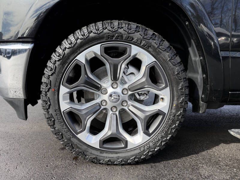 2019 RAM 1500 Image 24