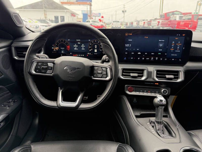2024 Ford Mustang Image 15