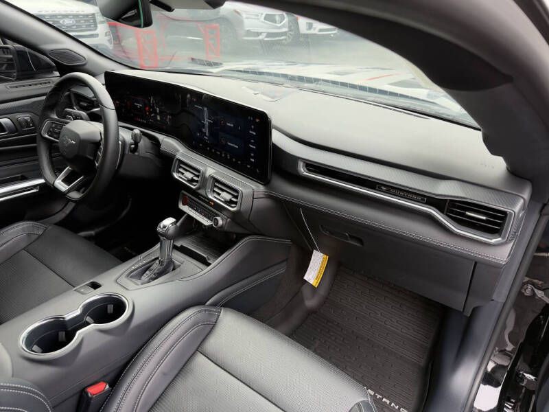 2024 Ford Mustang Image 20