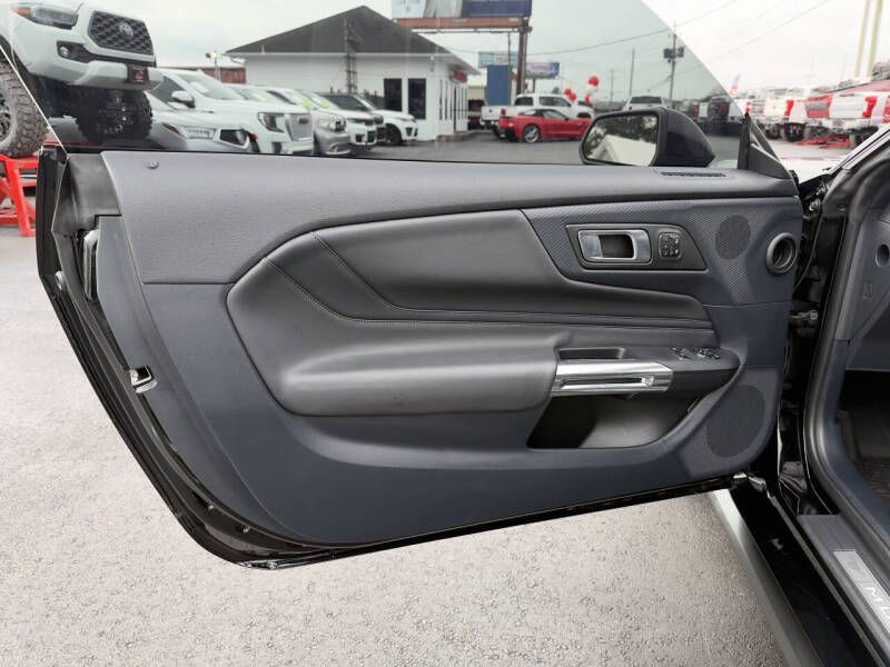 2024 Ford Mustang Image 21