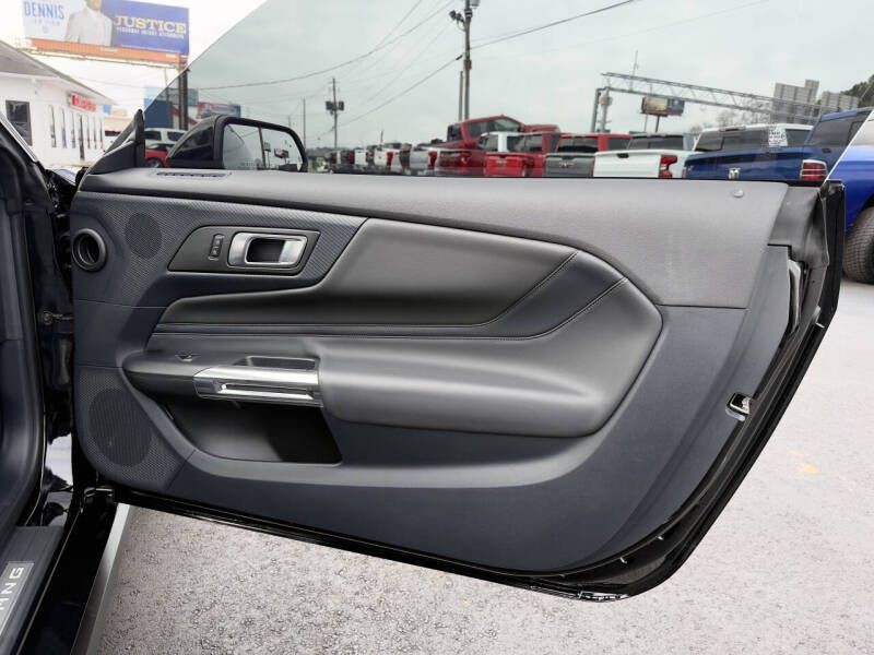 2024 Ford Mustang Image 22