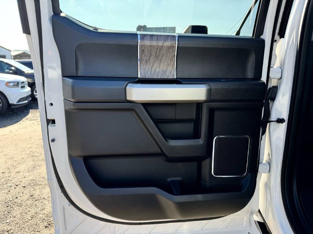 2017 Ford F-350 Image 18