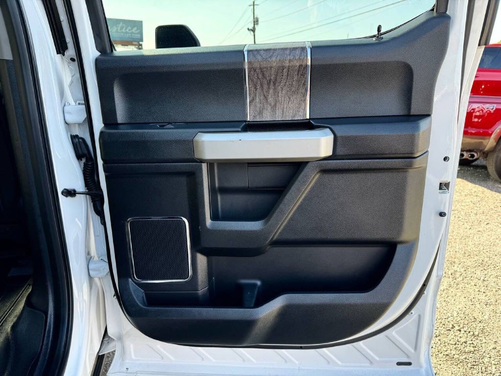 2017 Ford F-350 Image 19