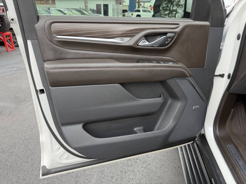 2021 GMC Yukon Image 24