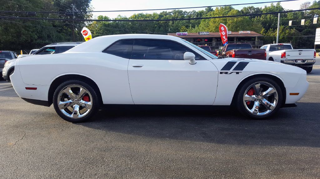 2014 Dodge Challenger Image 3