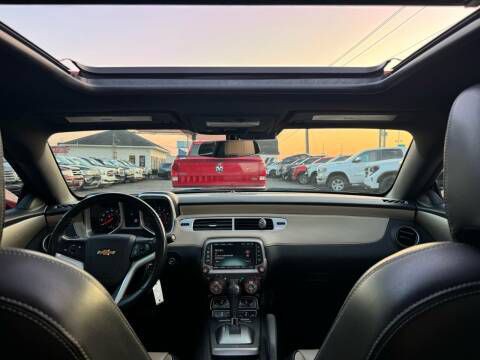 2015 Chevrolet Camaro Image 16