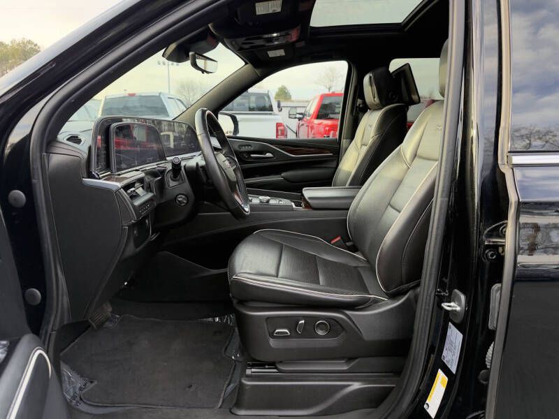 2021 Cadillac Escalade Image 10