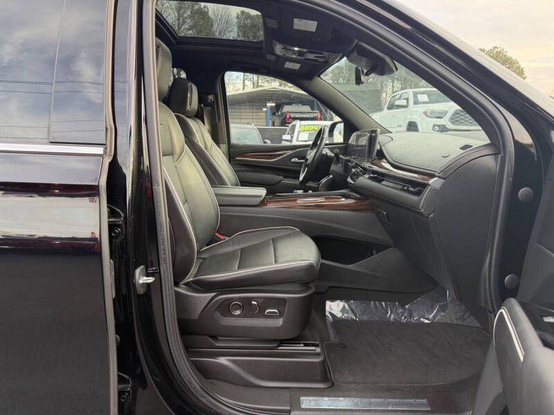 2021 Cadillac Escalade Image 13