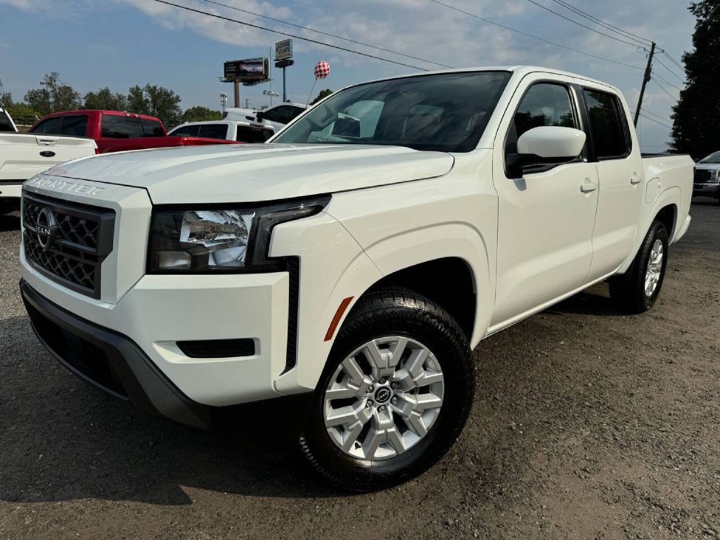 2022 Nissan Frontier Image 2