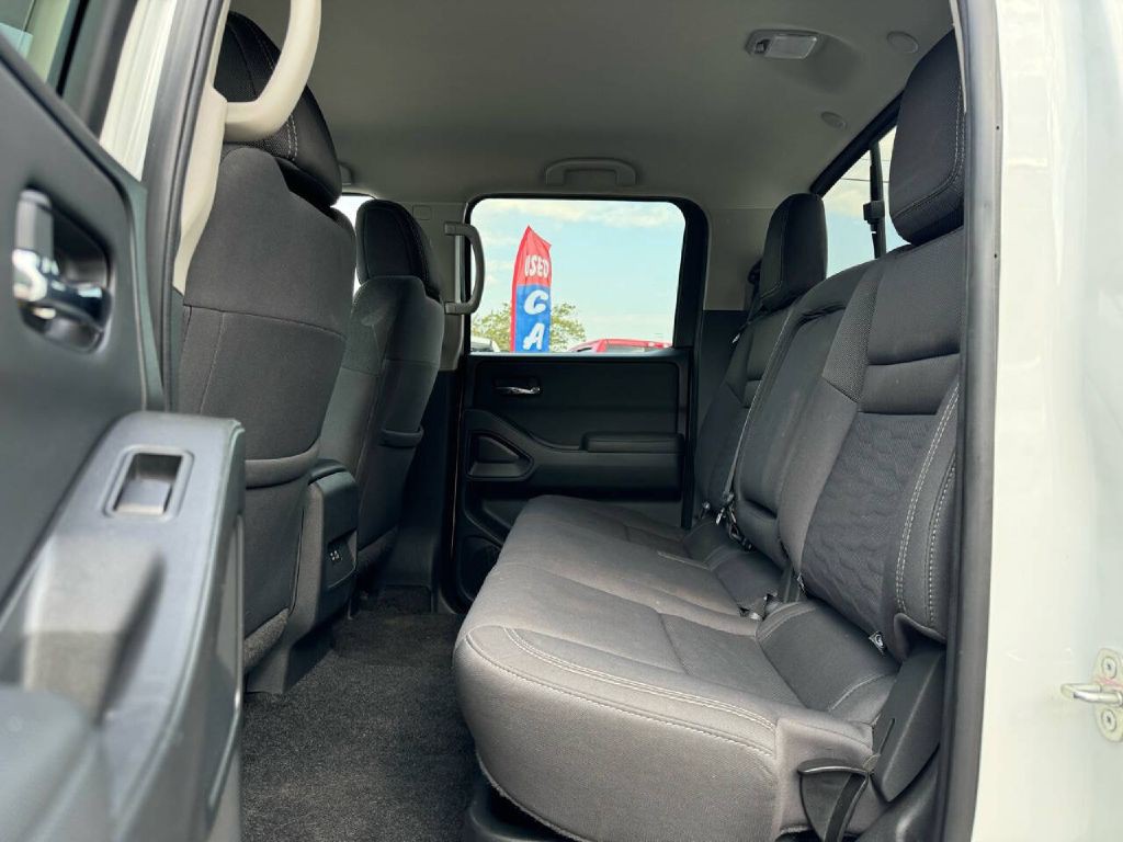 2022 Nissan Frontier Image 14